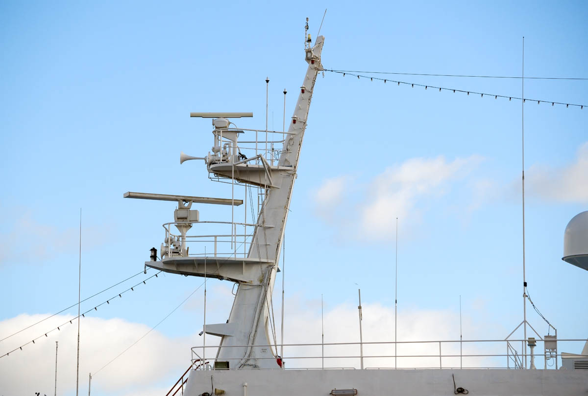 Maintenance of Ship Navigation lights in Panama
