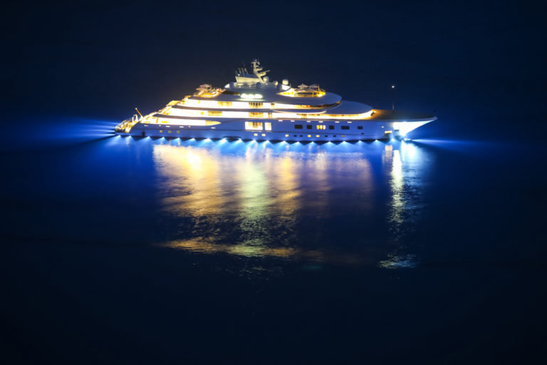 Iluminación para navegación marina Panama